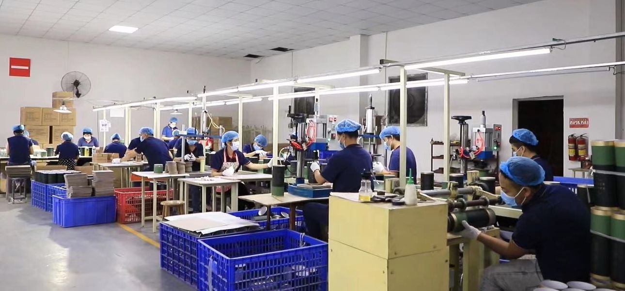 Dongguan Yongjian Paper Products Co., Ltd linia produkcyjna producenta